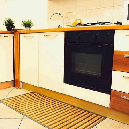 Apartment With One Bedroom In Lido Di Ostia With Wonderful City View Balcony And Wifi 1 Km From The Beach Apartamento Roma
